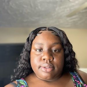 Meet your Posher, Roniyah